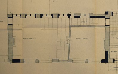 <p>Restauratieplan uit 1973 van de begane grond van Papenstraat 11-13 (archief HCO). </p>
